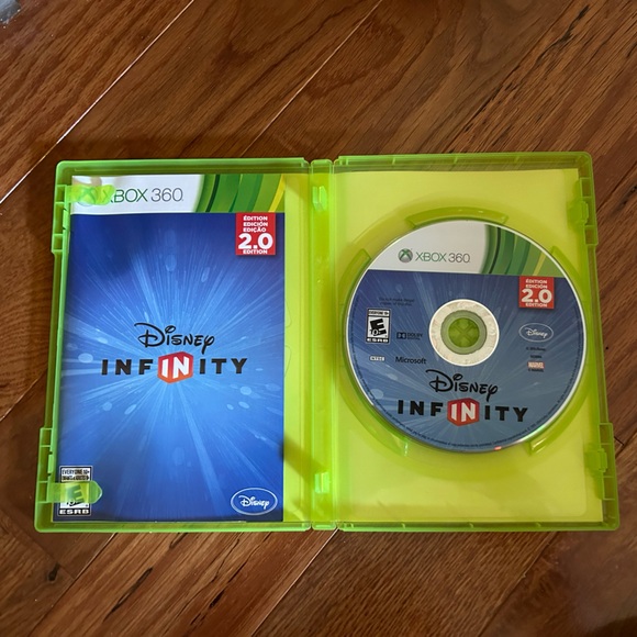 Xbox 360, Disney Infinity 2.0 with disk and the game thing with cord. Toy box. - Picture 2 of 11